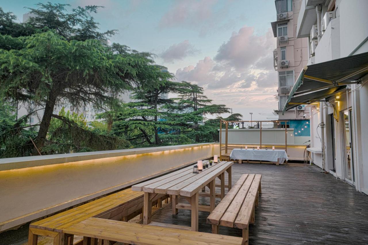 Joy Hongqiao Airport&Railway Hotel Xangai Exterior foto
